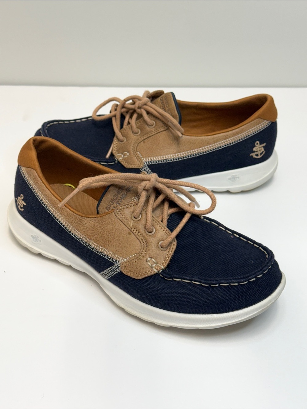 Skechers Women's On-The-Go Flex Palmilla Boat Shoes in Navy & Brown Size 8